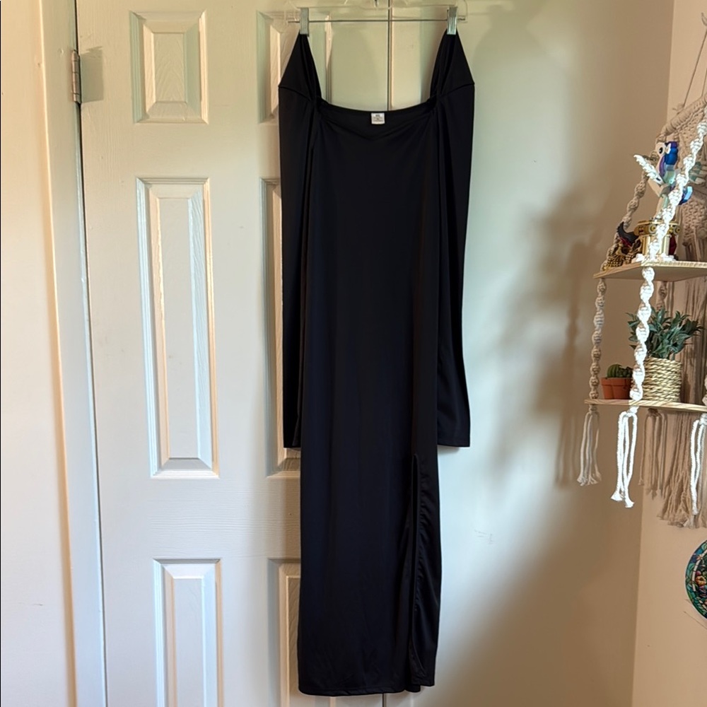 Chic Long Sleeve Black Dress